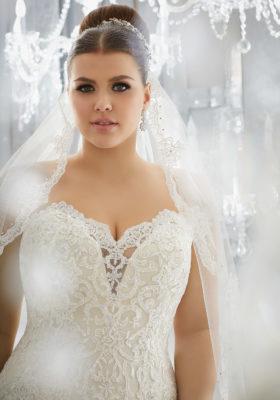 Curvy Brides