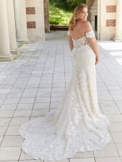 Curvy Brides